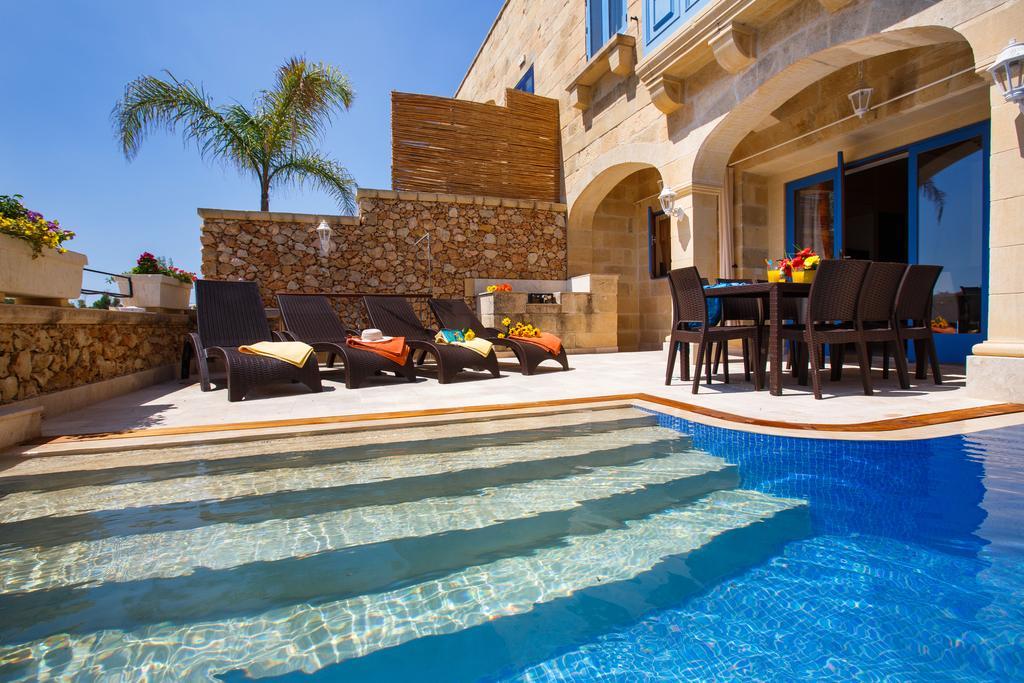Carini Farmhouses Għarb Стая снимка