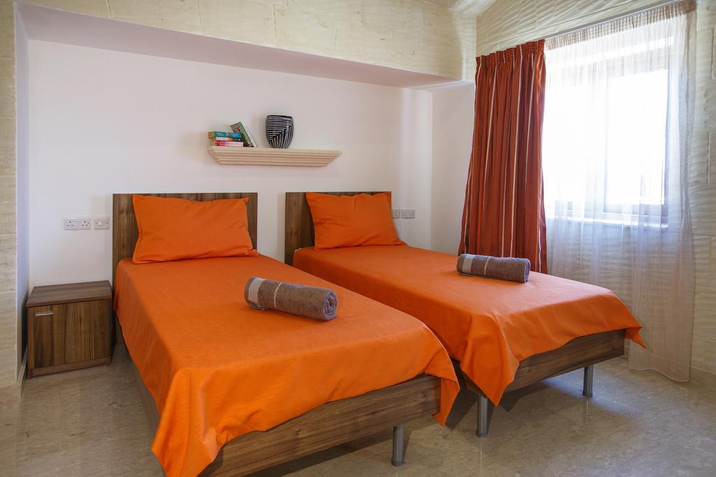 Carini Farmhouses Għarb Стая снимка