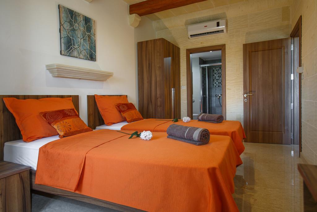 Carini Farmhouses Għarb Стая снимка