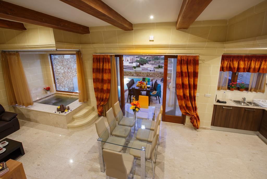 Carini Farmhouses Għarb Стая снимка