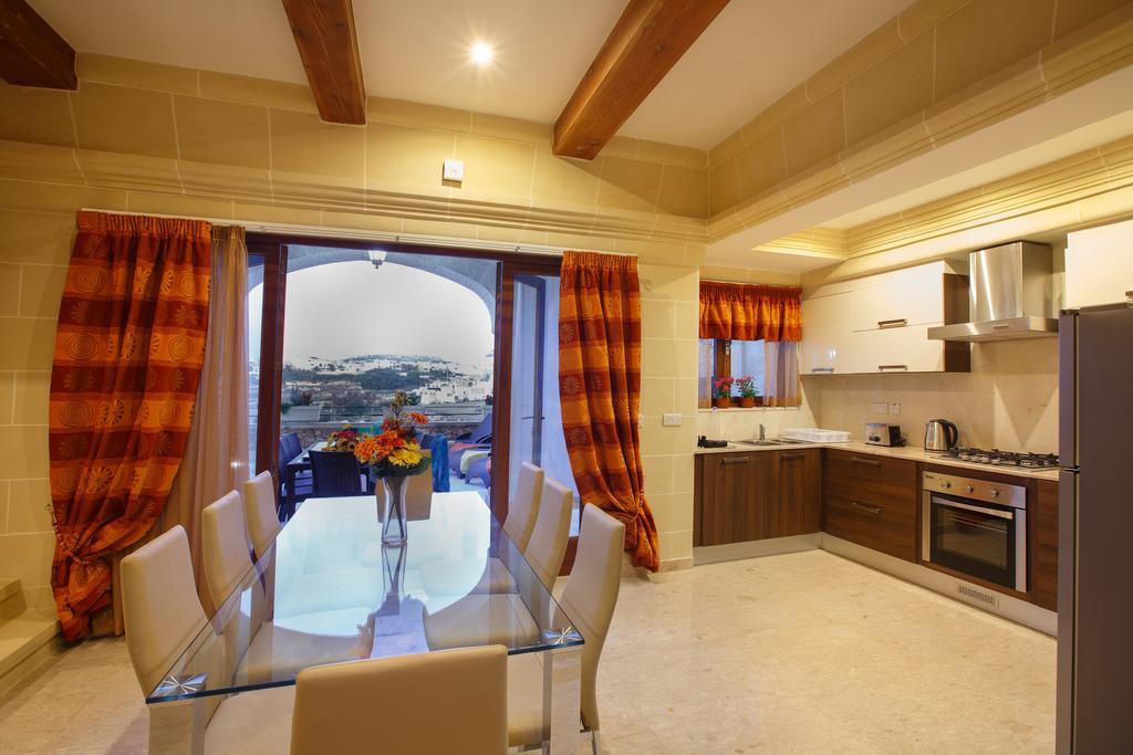 Carini Farmhouses Għarb Стая снимка
