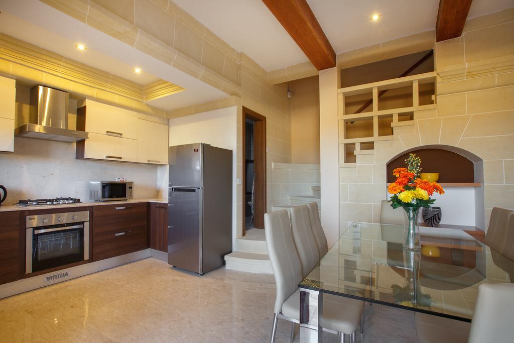 Carini Farmhouses Għarb Стая снимка