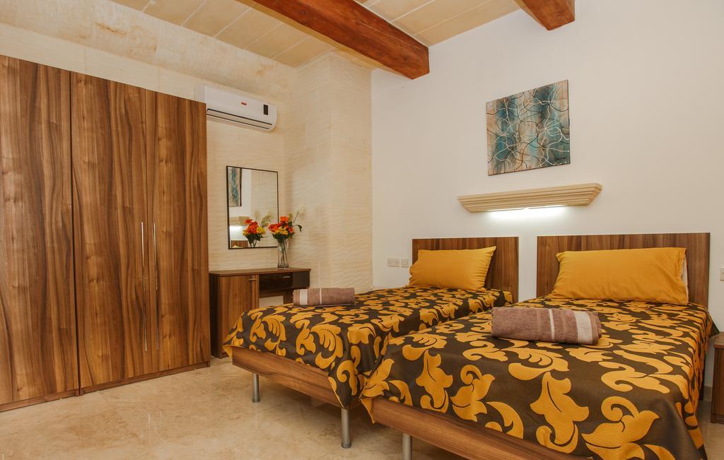 Carini Farmhouses Għarb Екстериор снимка